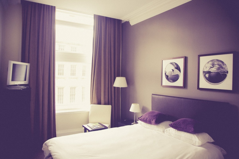 chambre-hote-CAVALAIRE SUR MER-min_gray_street_hotel_newcastle_upon_tyne_england_uk_urban_united_kingdom_architecture-1084297